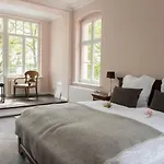 Herrenhaus Roeddelin *