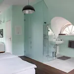 Herrenhaus Roeddelin *