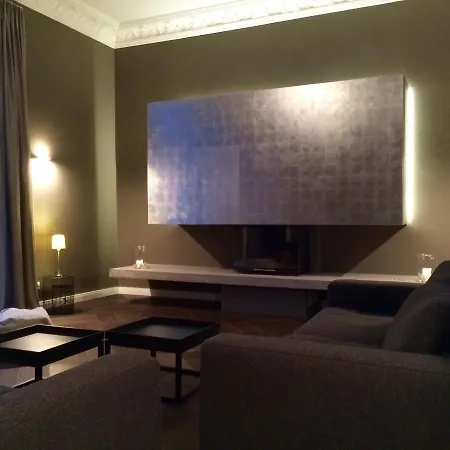 Herrenhaus Roeddelin Mit Privater Badestelle טמפלין
