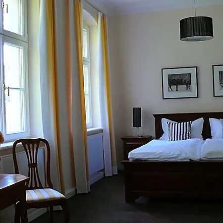 Vila Herrenhaus Roeddelin Mit Privater Badestelle Templin