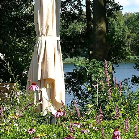 Herrenhaus Roeddelin Mit Privater Badestelle